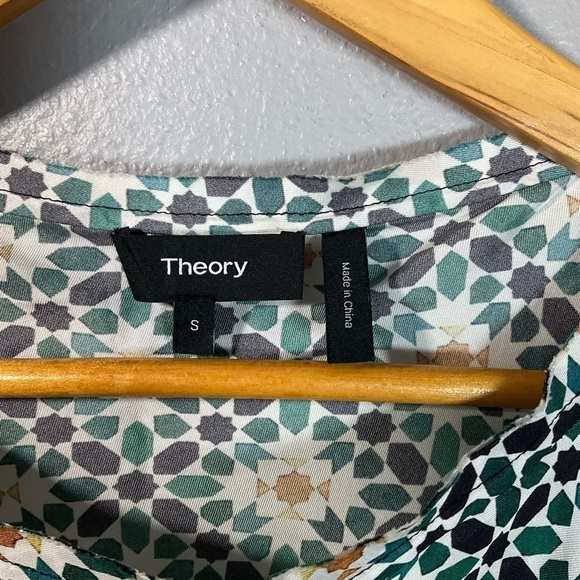 THEORY Printed Silk Sleeveless Racerback floral print lightweight size S T145 - Picture 11 of 12